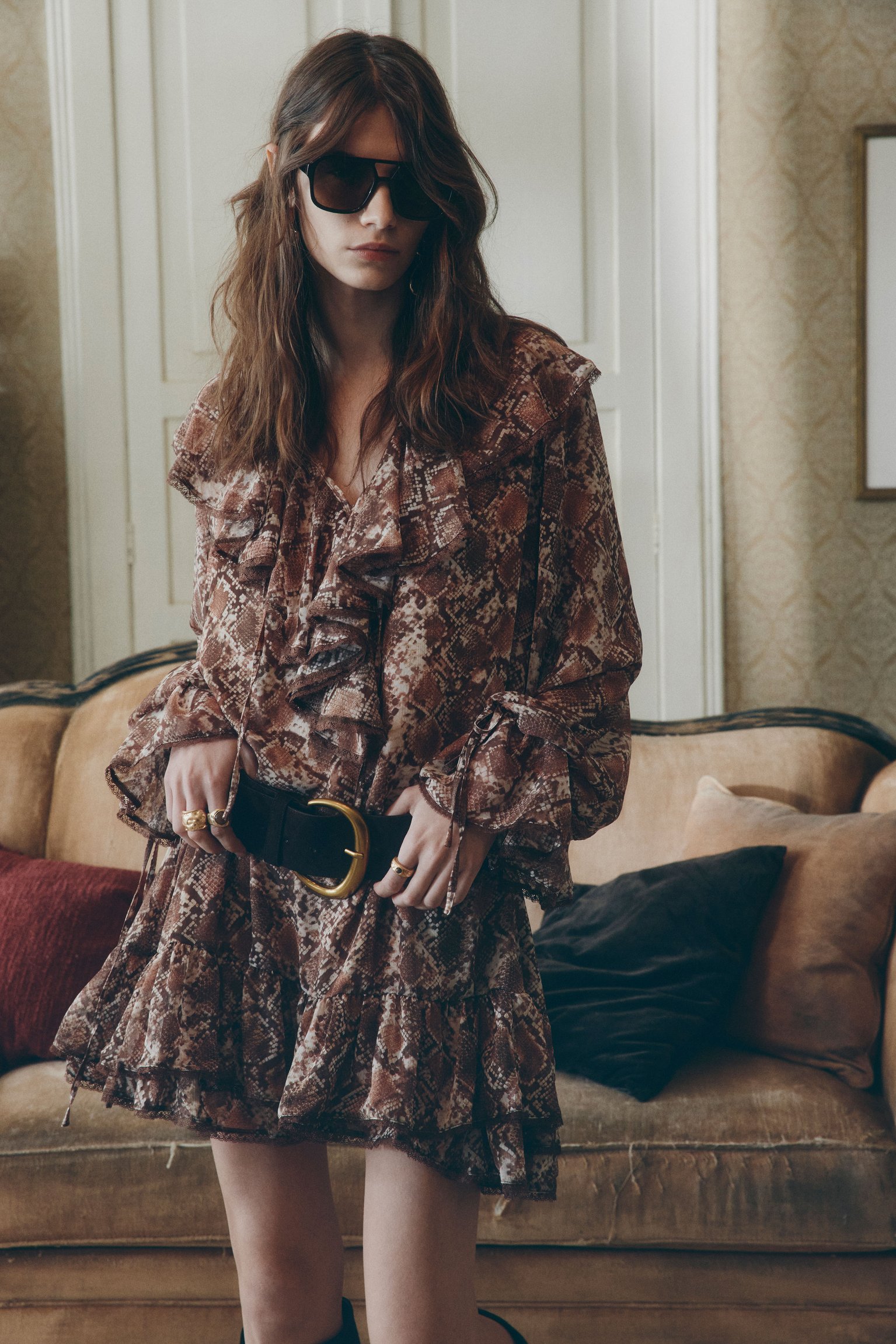 Платье с ремнем